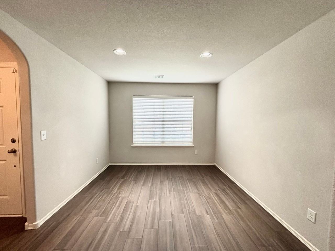 12010 E 109th St N - Photo 3 of 21