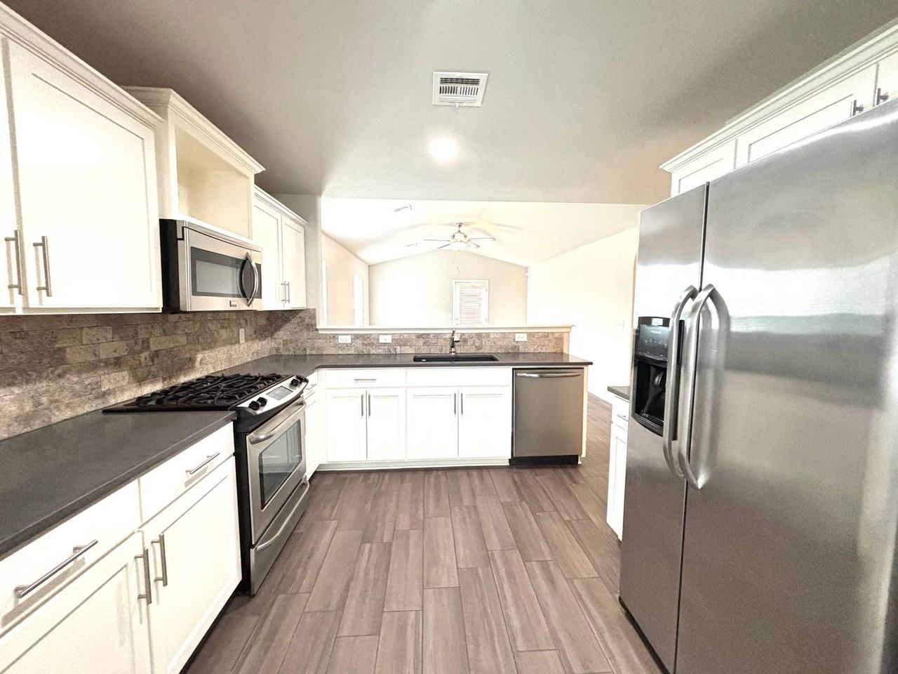 12010 E 109th St N - Photo 4 of 21