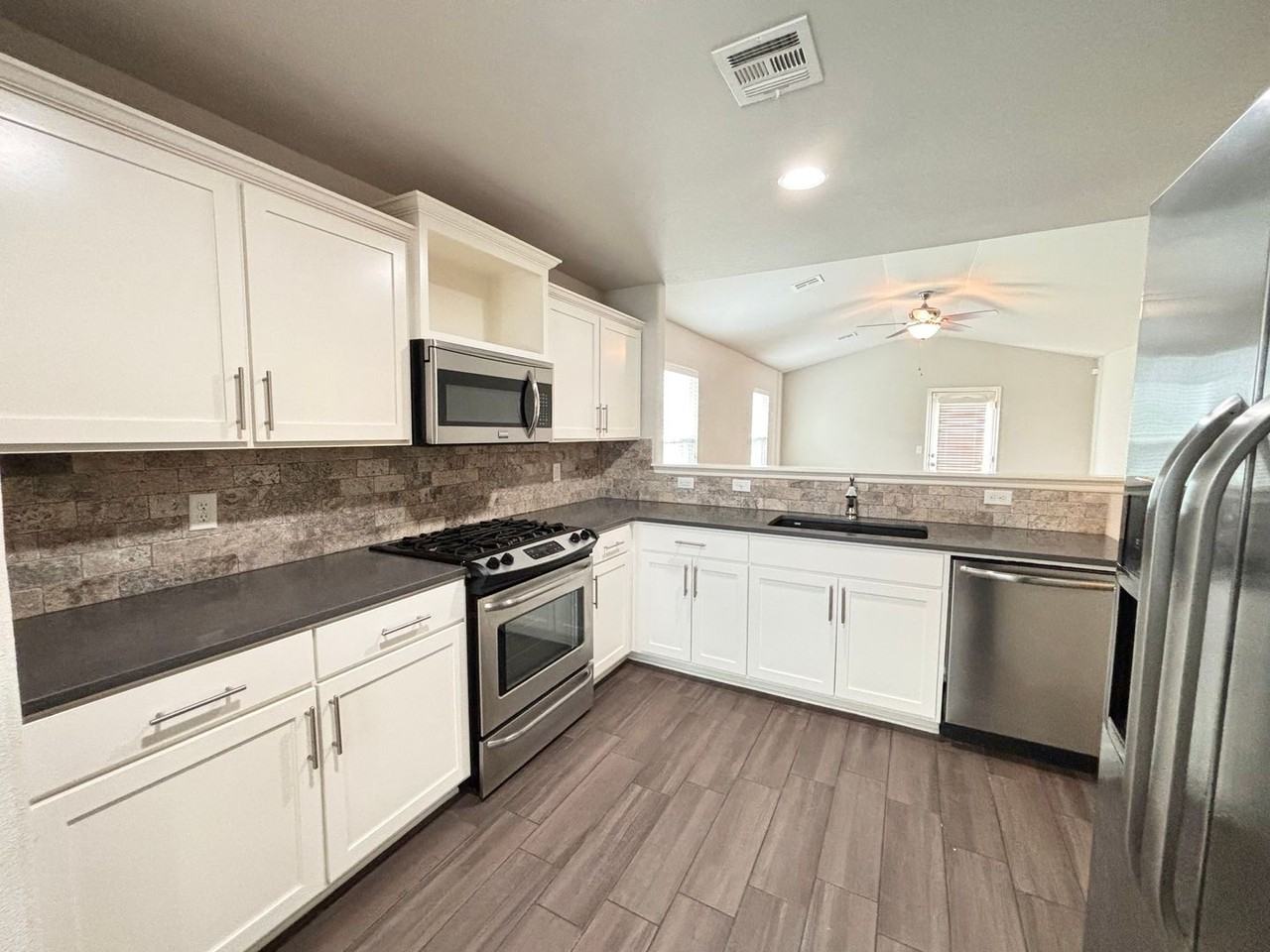 12010 E 109th St N - Photo 5 of 21