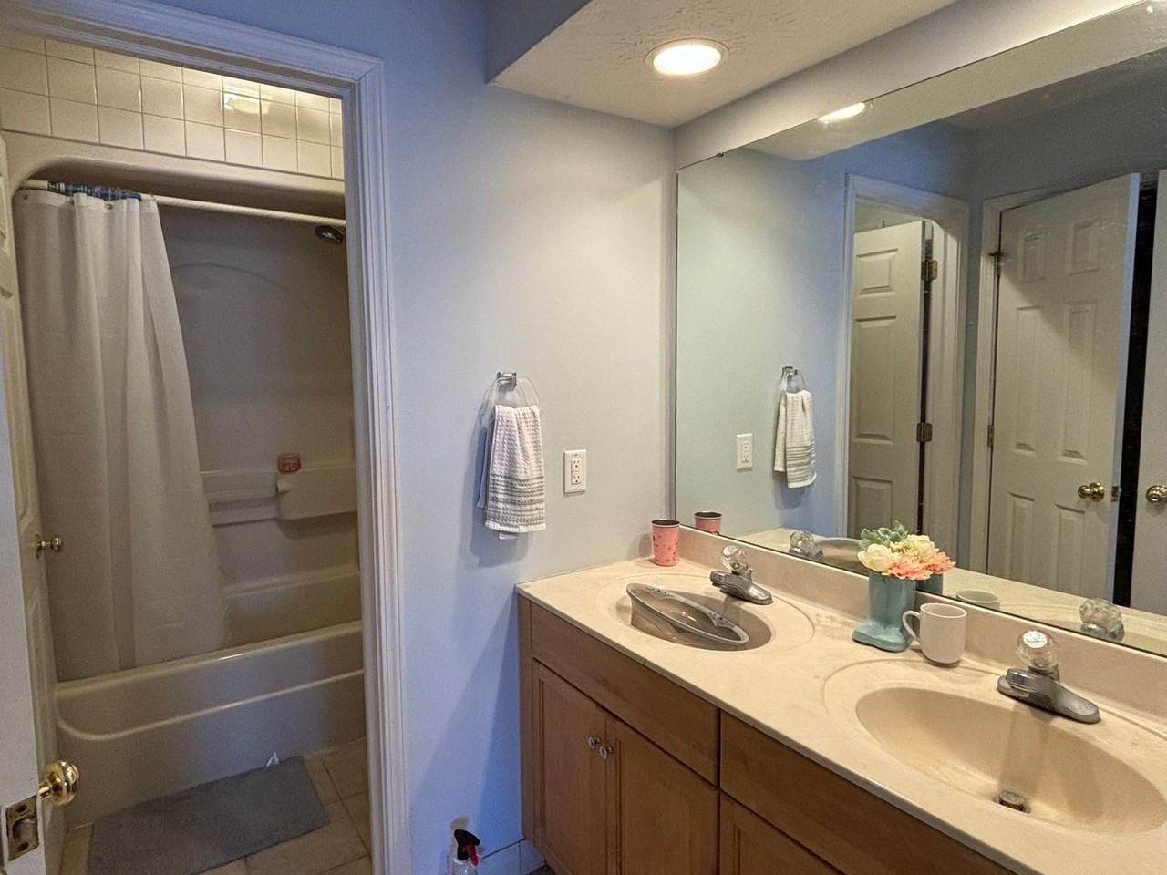 214 E Pine Ave - Photo 5 of 9