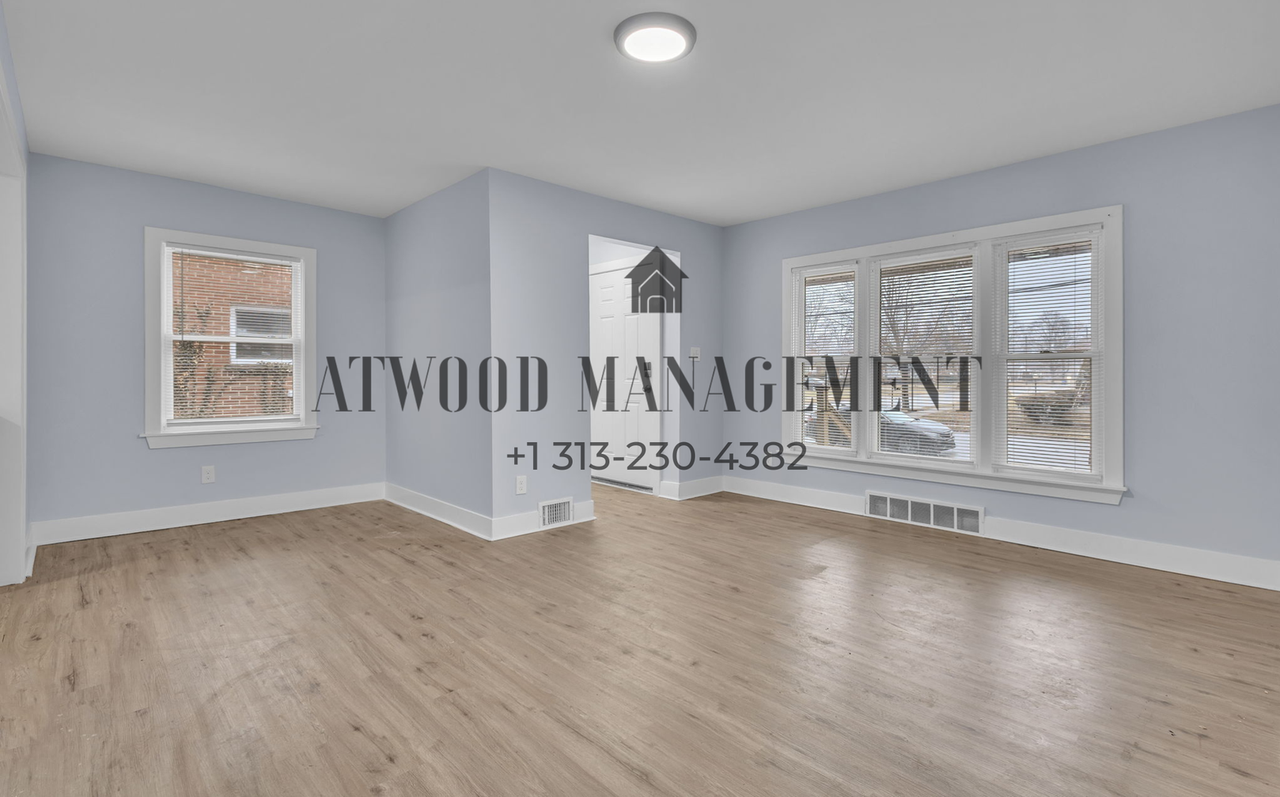 20845 Pickford St - Photo 2 of 11