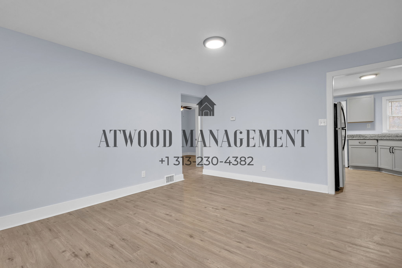 20845 Pickford St - Photo 3 of 11