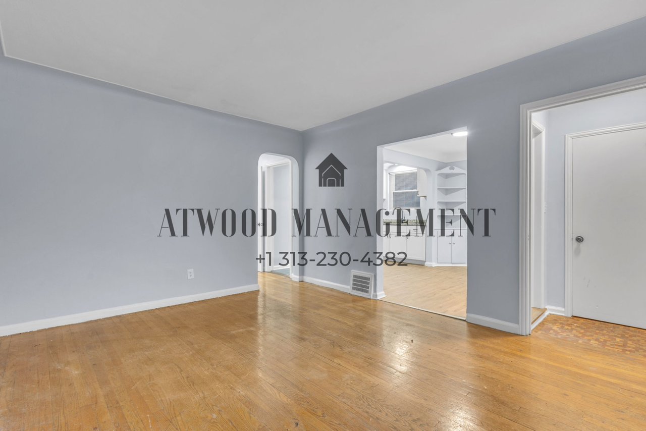 20042 Rogge St - Photo 2 of 12