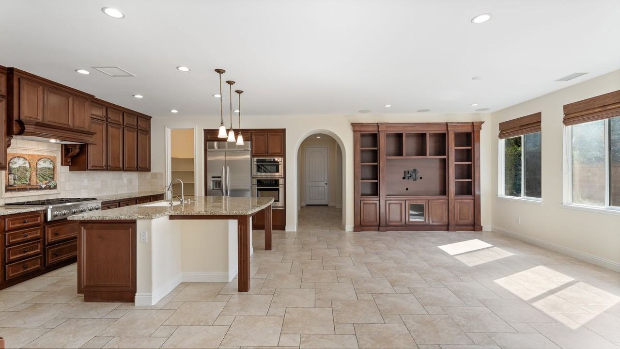 51 Rincon Way - Photo 5 of 34