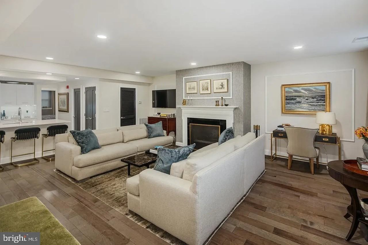 908-910 908-910 Spruce Street - Spruce Street - Photo 2 of 16