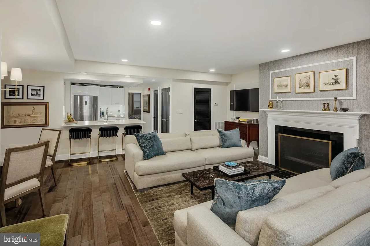 908-910 908-910 Spruce Street - Spruce Street - Photo 4 of 16