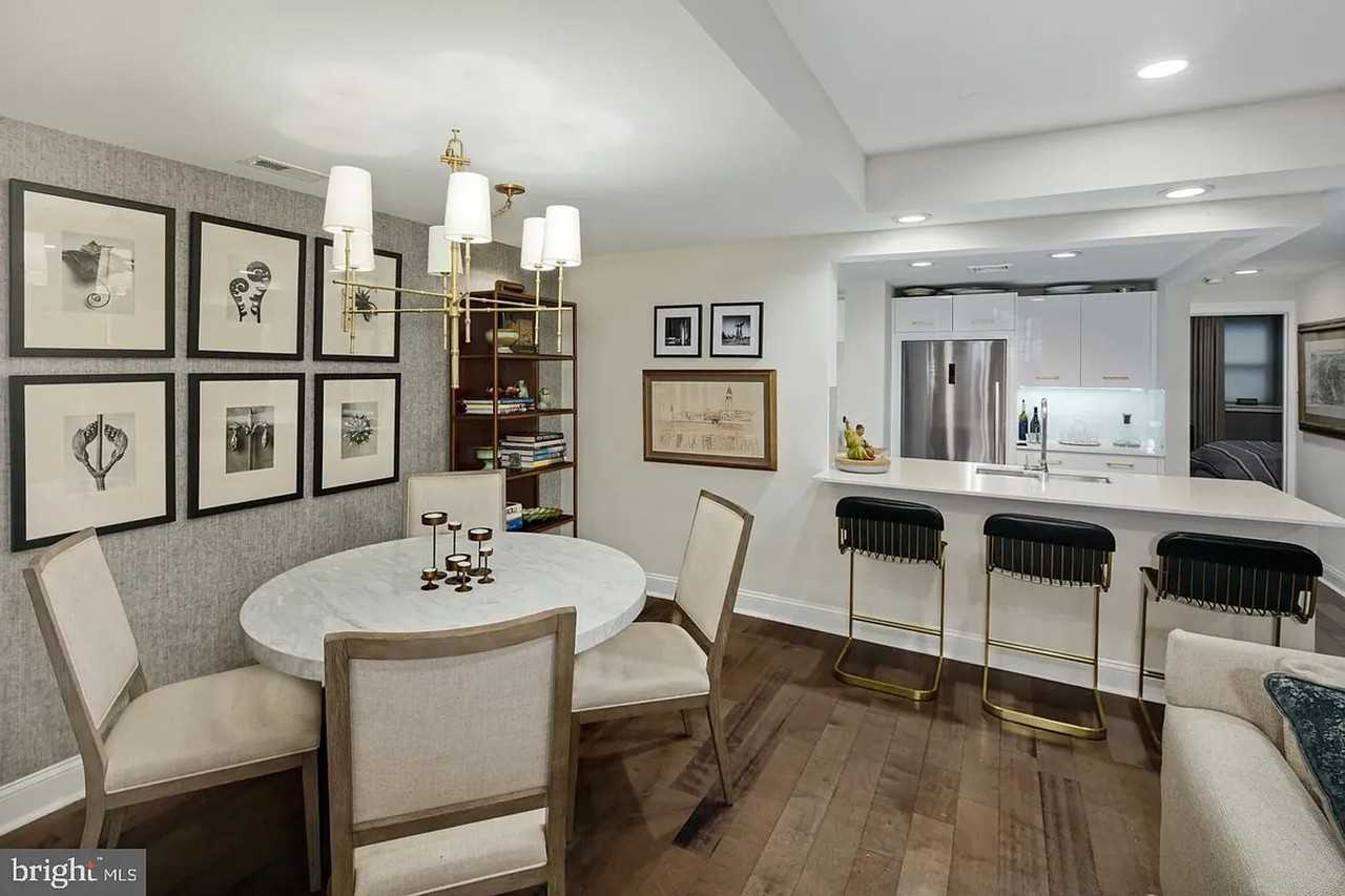 908-910 908-910 Spruce Street - Spruce Street - Photo 7 of 16