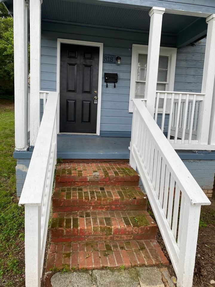 818 Gibbons St - Photo 2 of 8