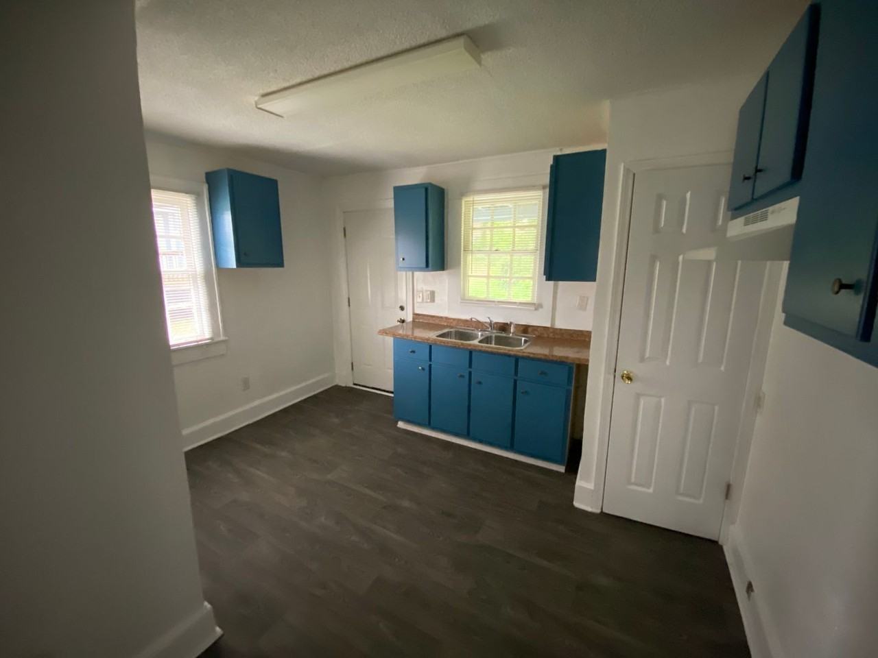 818 Gibbons St - Photo 3 of 8