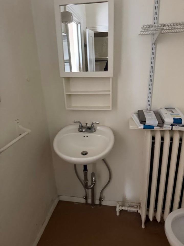 1830 Perkiomen Ave - Photo 3 of 5