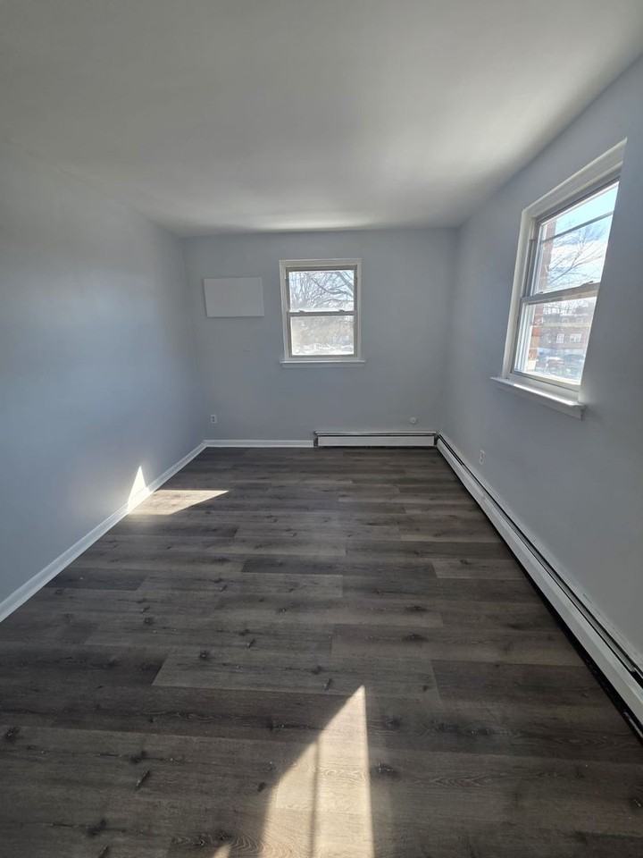 920 E 21st St - Photo 3 of 3