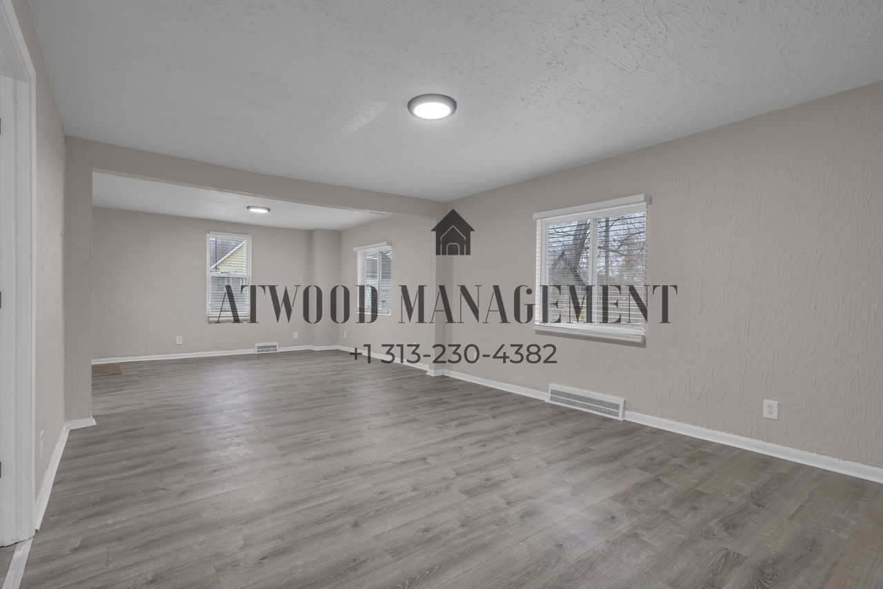 20000 Prairie St - Photo 6 of 9