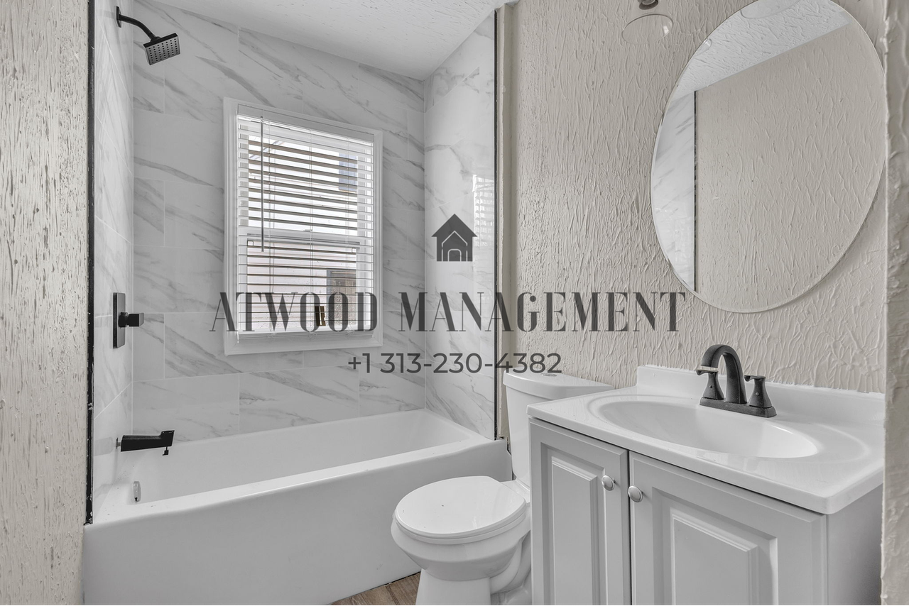 5955 Guilford St - Photo 6 of 9