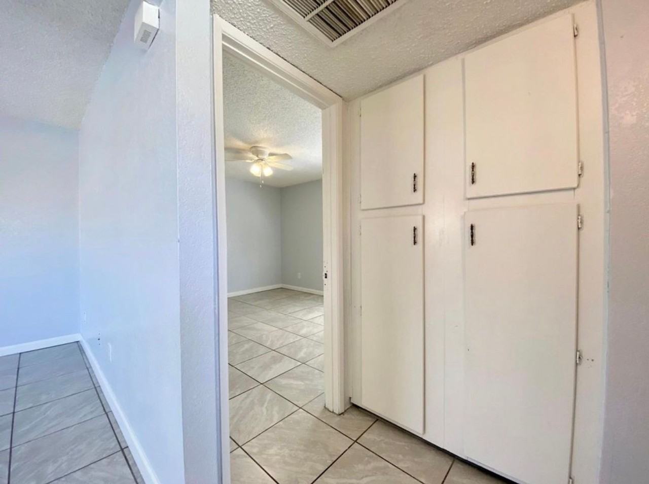 1313 Bernard St - Photo 7 of 8