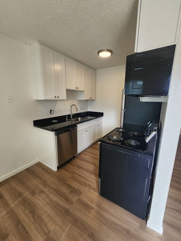 289 - 1895 San Vincente - Photo 3 of 19