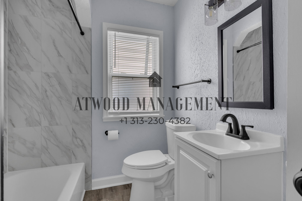 21451 Glenco St - Photo 7 of 10