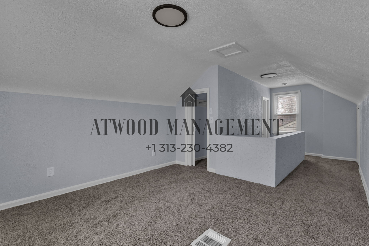 21451 Glenco St - Photo 7 of 10