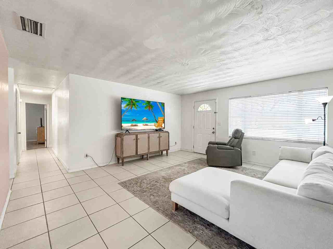 2201 26th Ave S - Photo 4 of 16