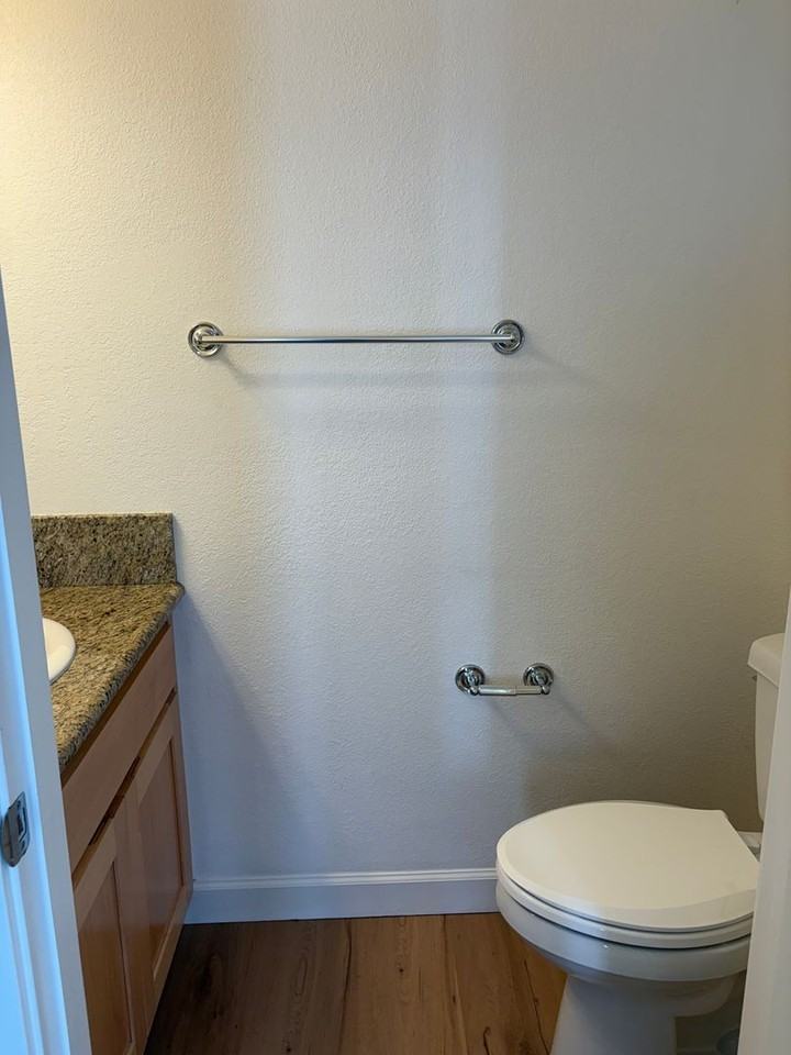 420 418, 420 and 422 Upham Street  - 422B Upham Street - Photo 6 of 12