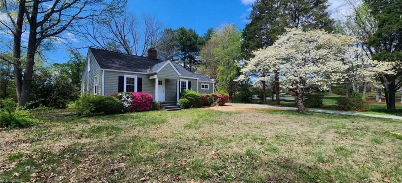 234 S Peace Haven Rd - Photo 4 of 20