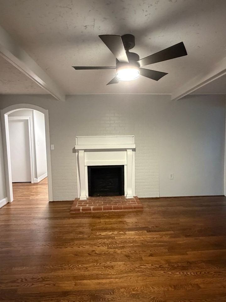 234 S Peace Haven Rd - Photo 6 of 20