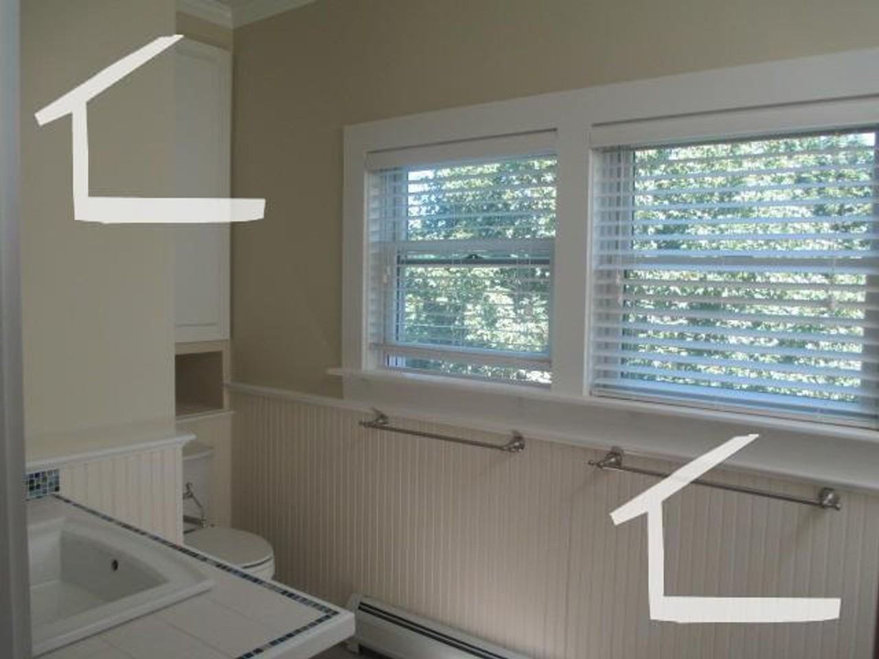 85 Surrey St - Photo 5 of 15