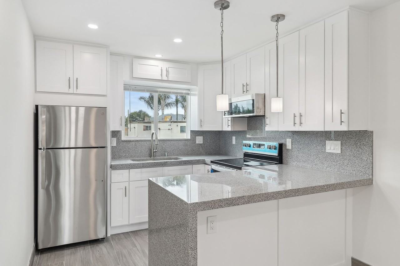 Newly Renovated 2 Bed/2 Bath El Cajon - Photo 2 of 21