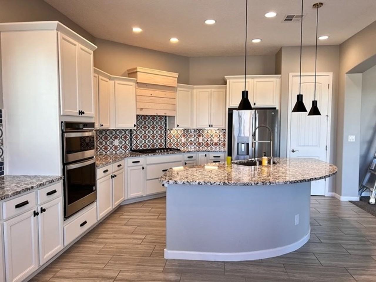 4142 Arboles Bonitos - Photo 2 of 18