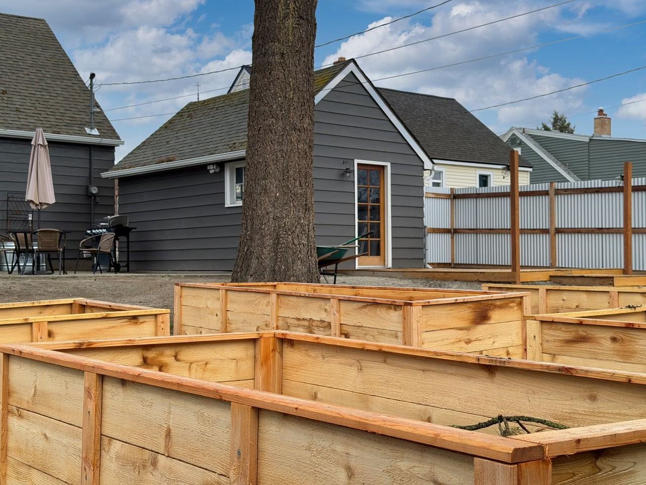 2817 W Euclid Ave - Photo 5 of 31