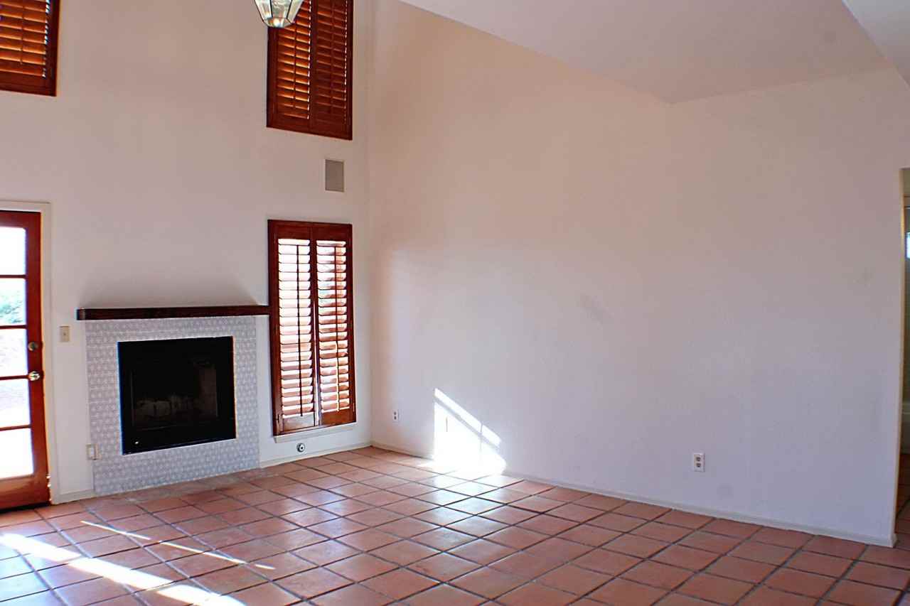 1229 Coyote Ln - Photo 6 of 31