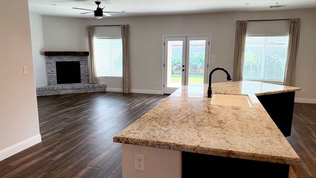 13515 Arden Forest Dr - Photo 2 of 18