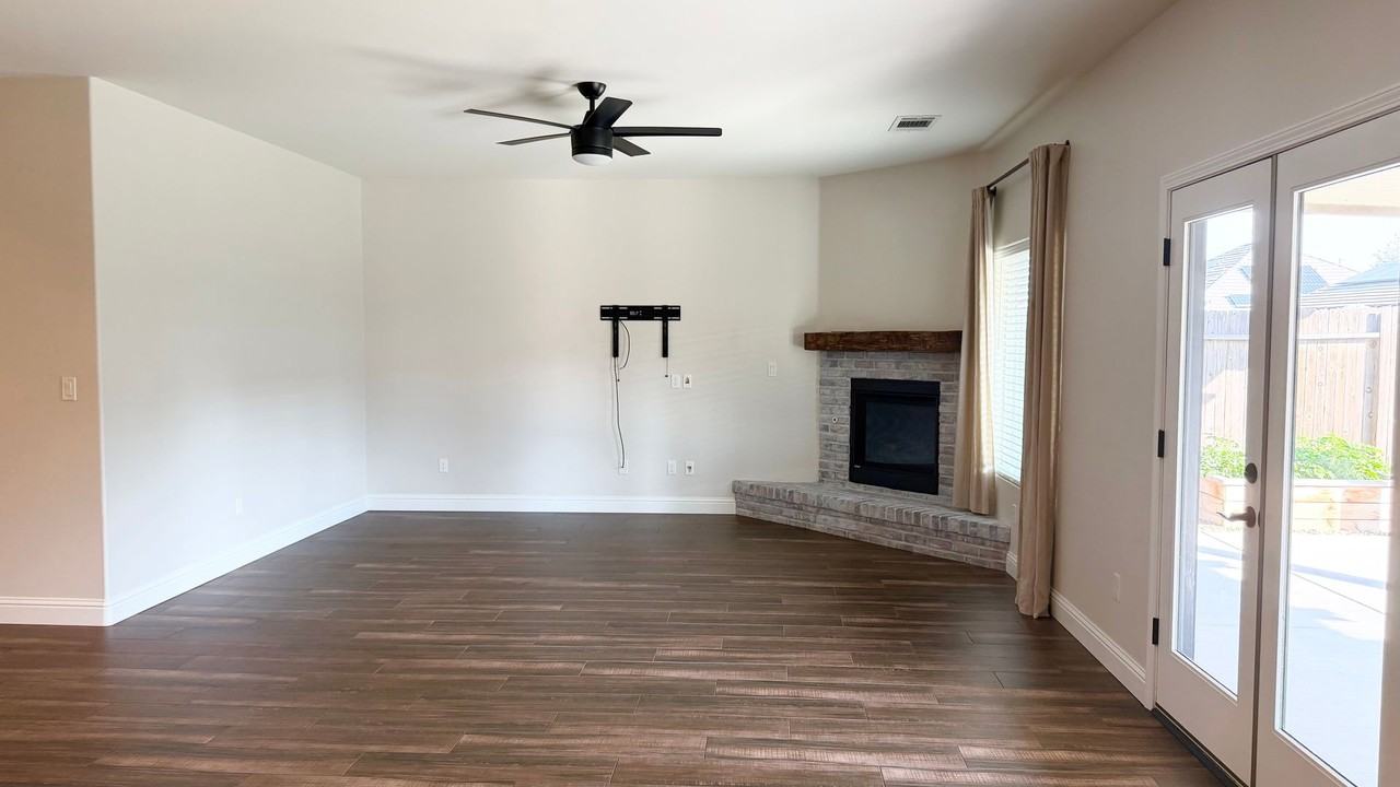 13515 Arden Forest Dr - Photo 3 of 18