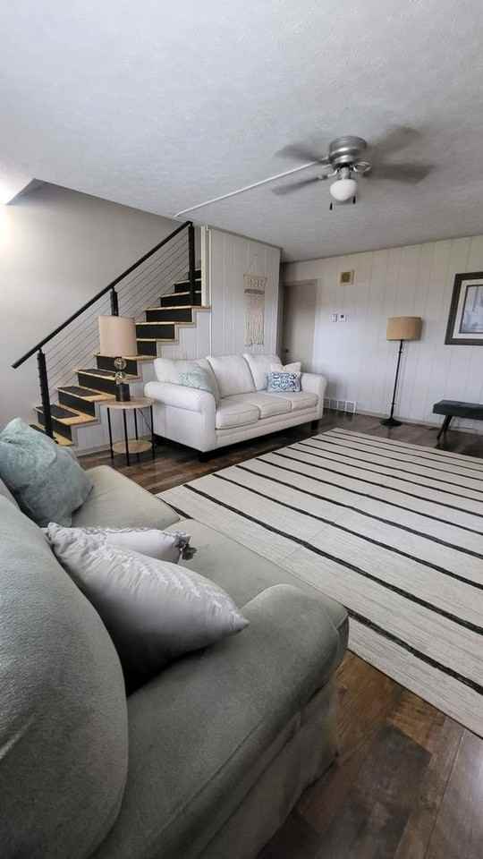 1444 Ben T Johns Rd - Photo 4 of 19