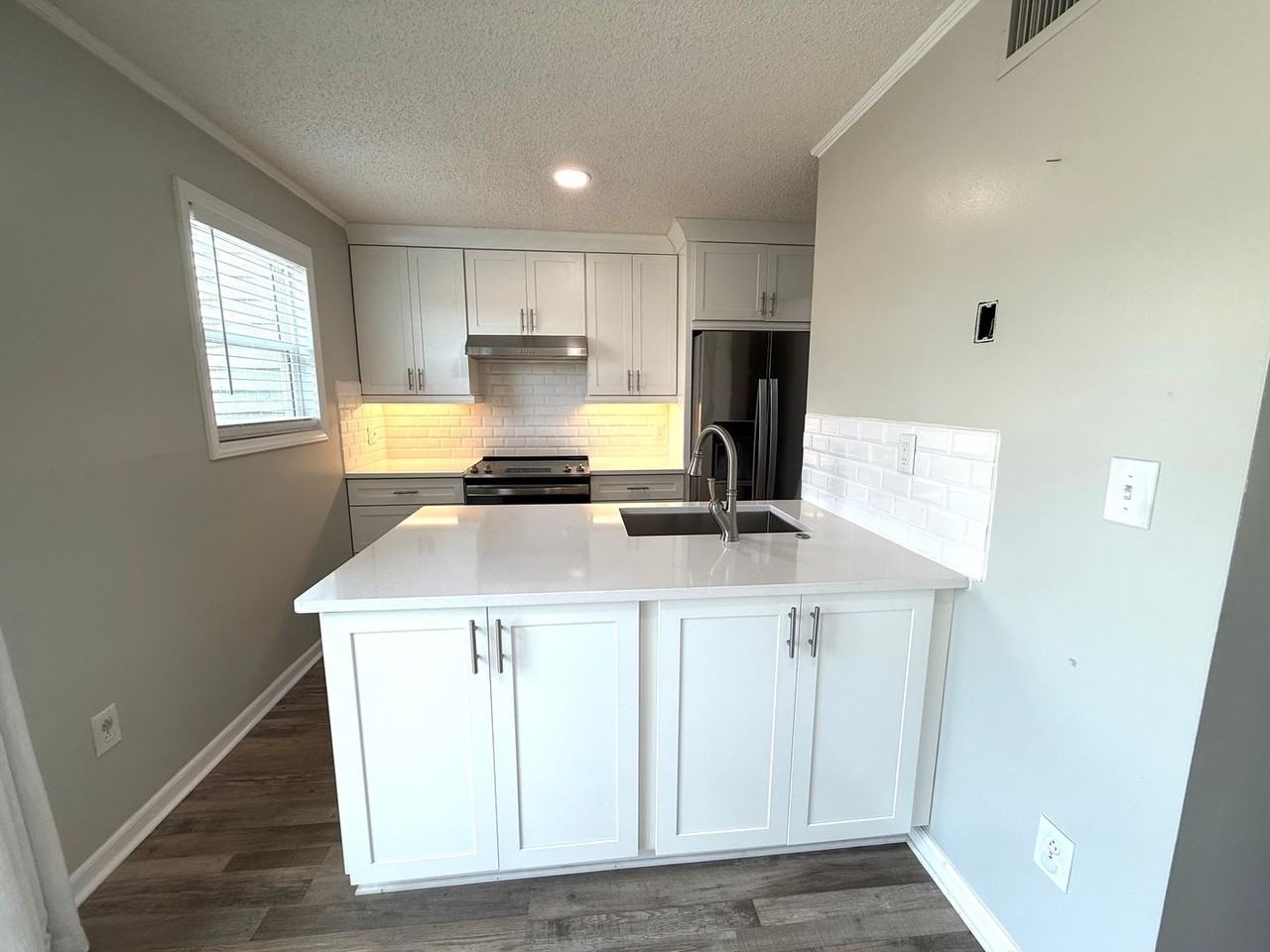 28 Smoke Rise Dr - Photo 6 of 16