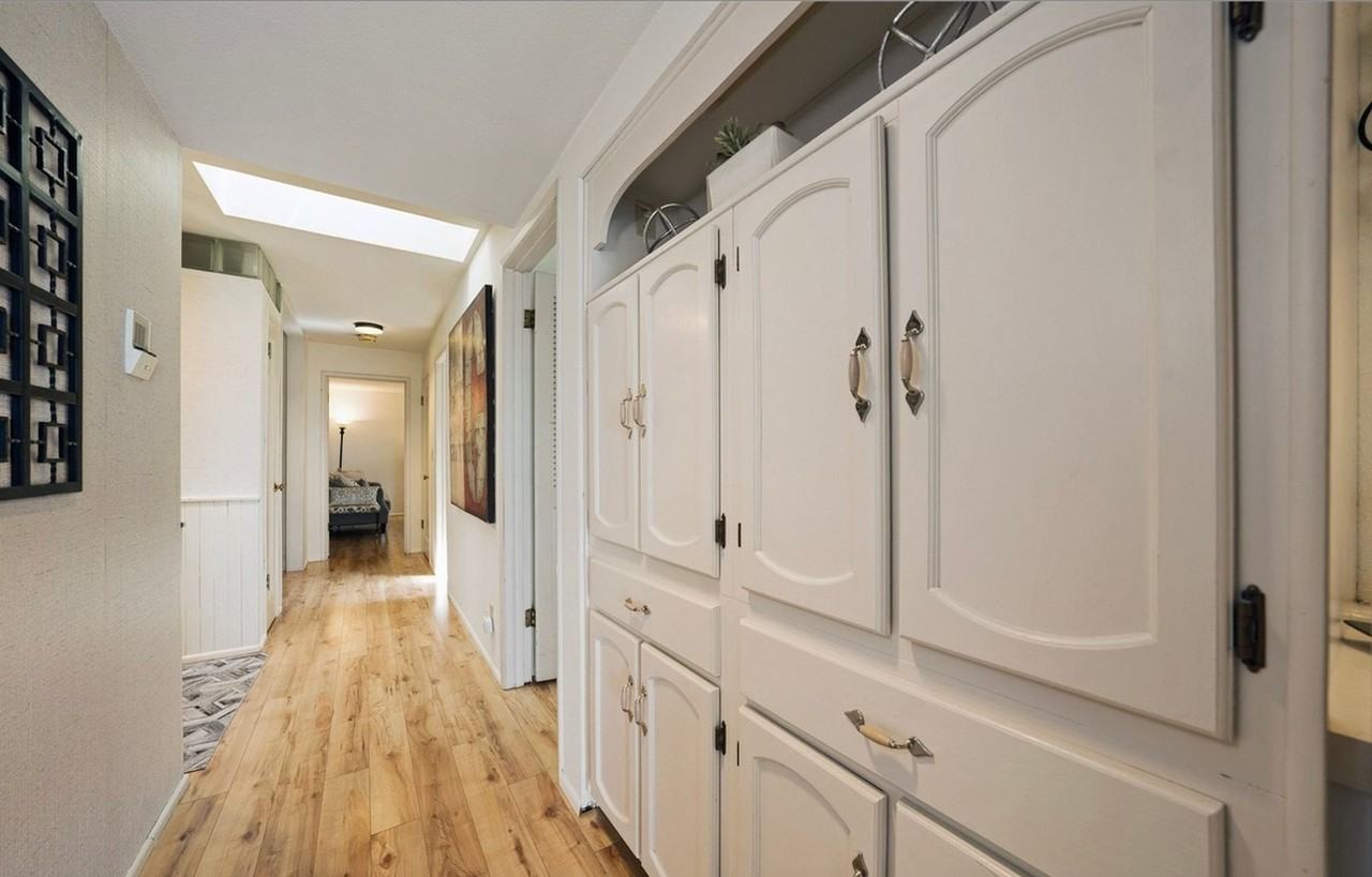 617 W Mercer Pl - Photo 3 of 15