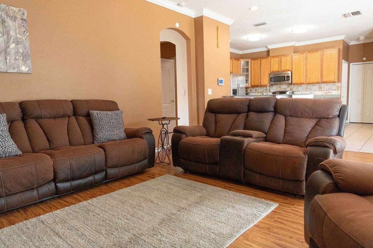 13092 Haverhill Dr - Photo 4 of 34