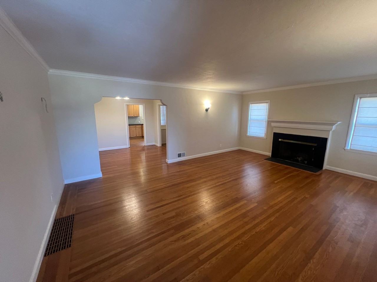 1500 Fifth Ave - Photo 5 of 18