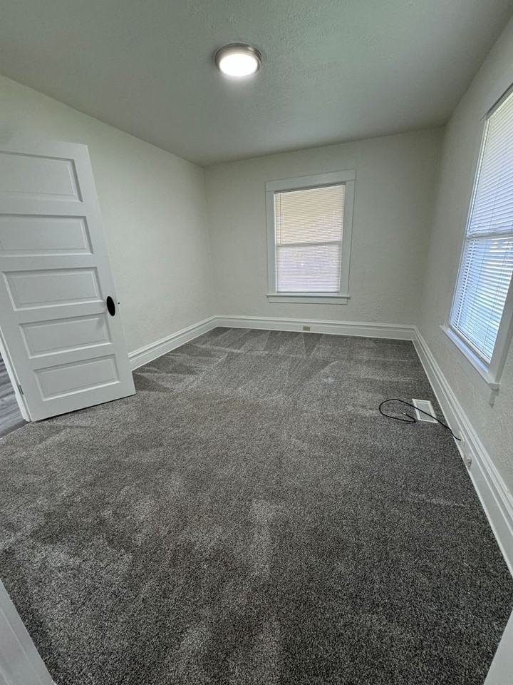 408 Barksdale Ave - Photo 7 of 15