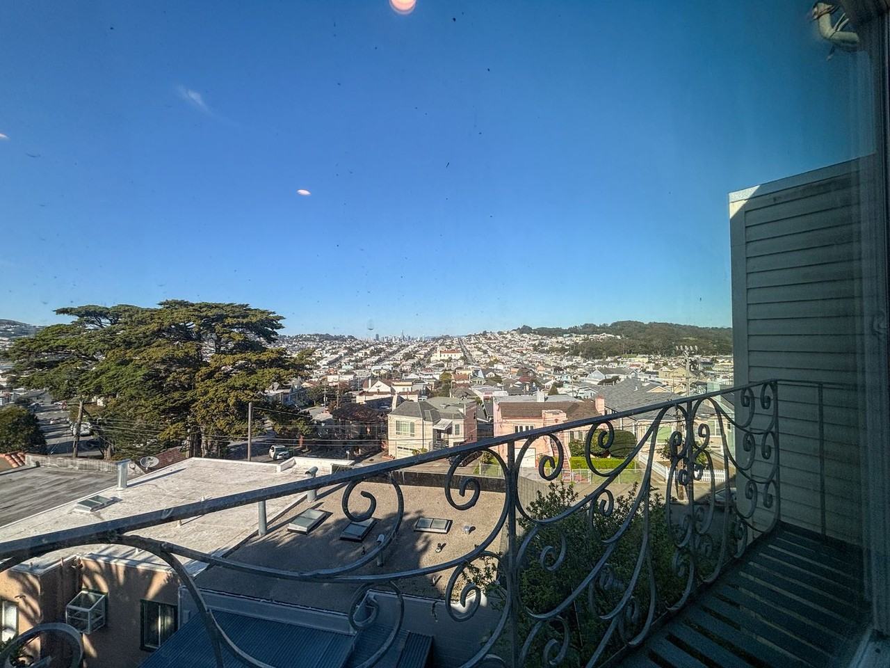 1118 Prague St - Photo 6 of 29