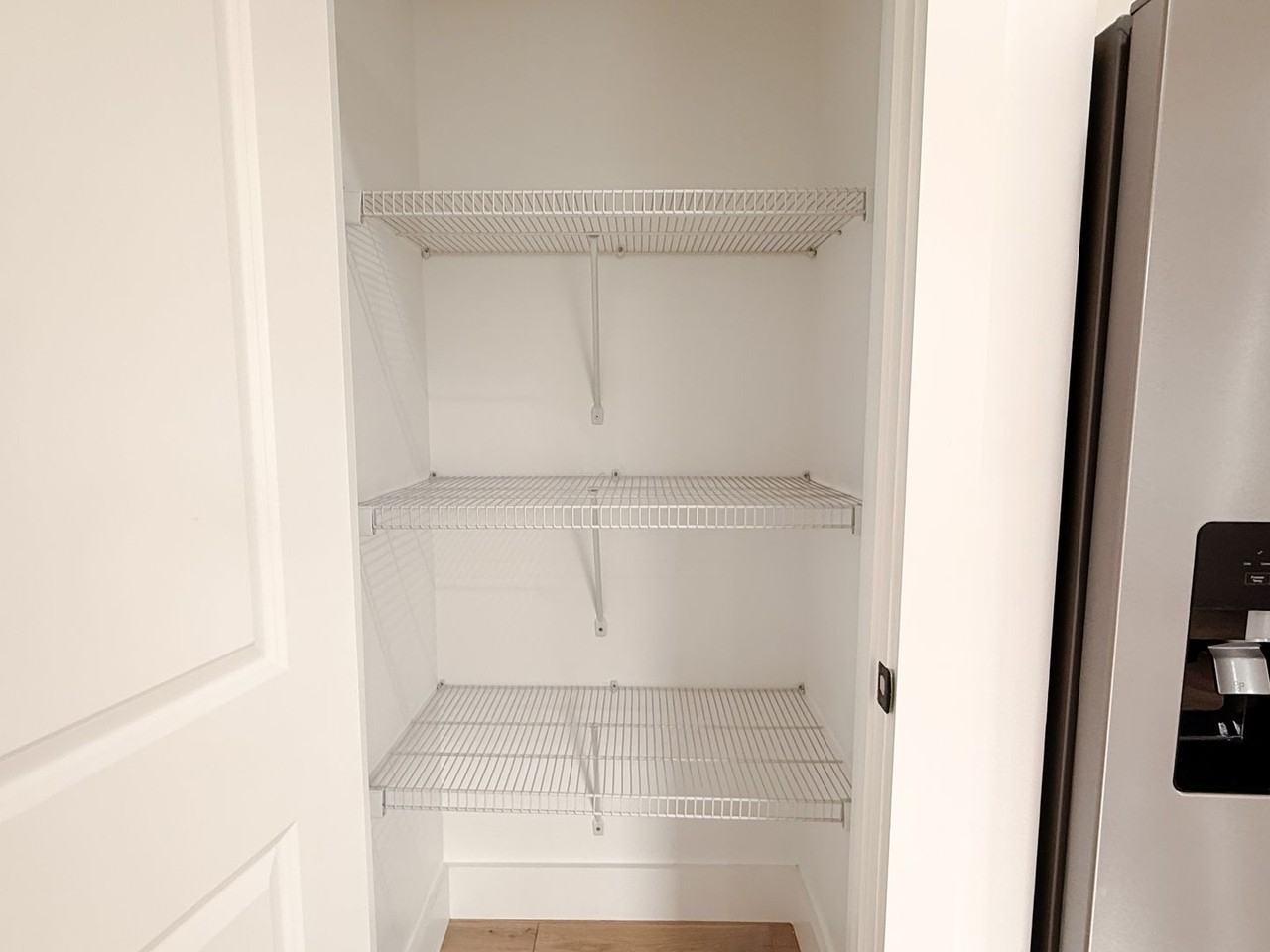 303 R C Thompson Rd - Photo 5 of 22