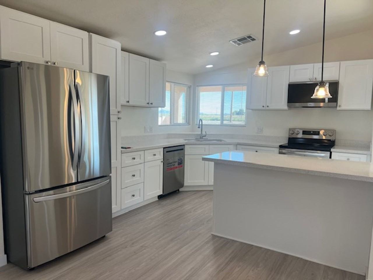 9517 E Navajo Pl - Photo 7 of 26