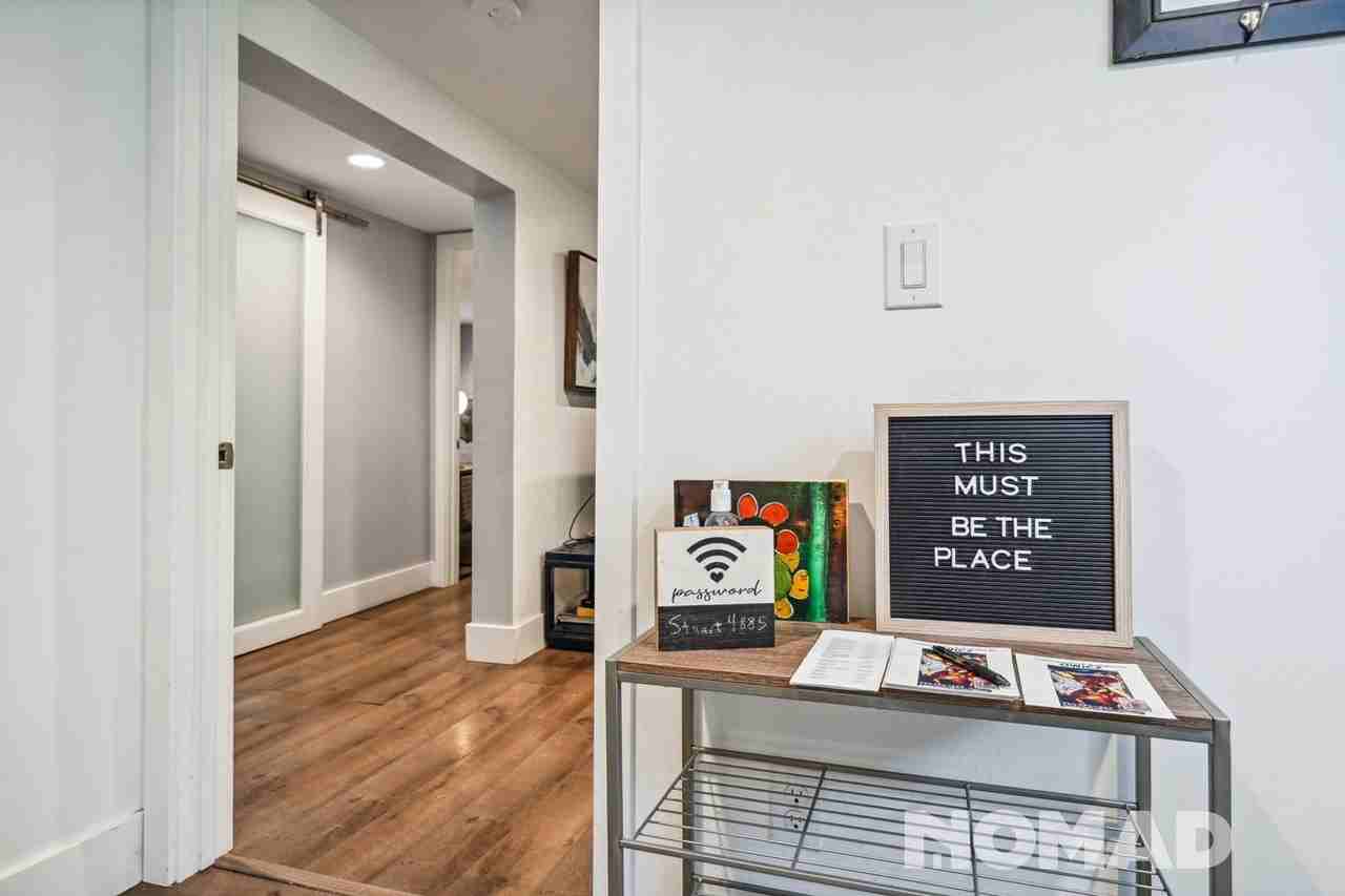 4885 Stuart St - Photo 4 of 26