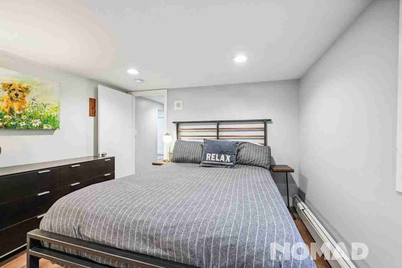 4885 Stuart St - Photo 6 of 26