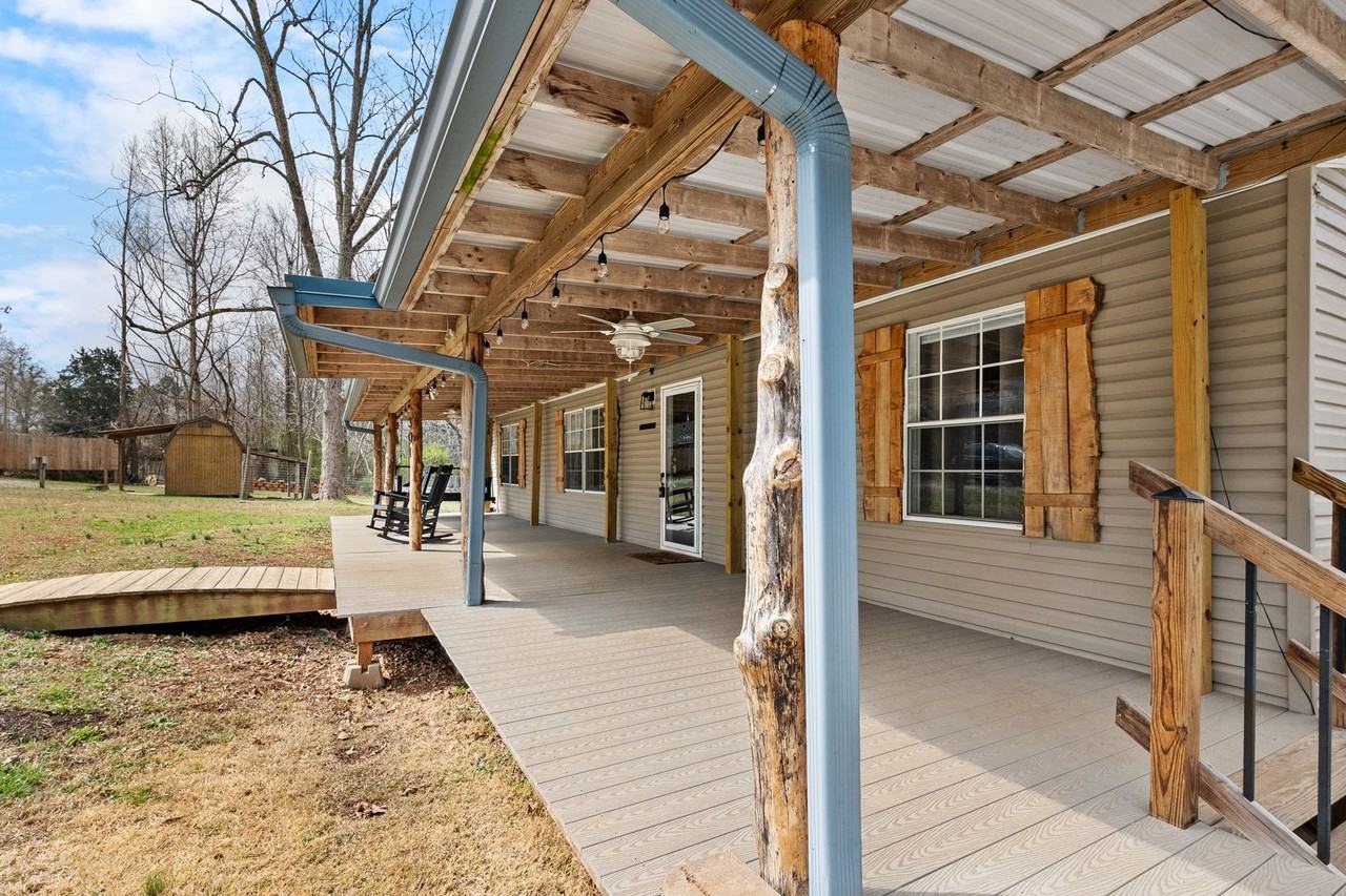 301 Fortenberry Rd - Photo 4 of 24