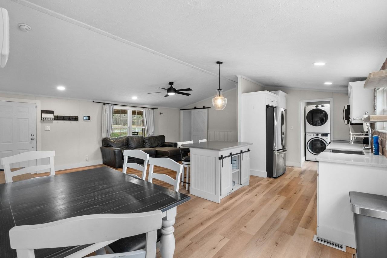 301 Fortenberry Rd - Photo 7 of 24