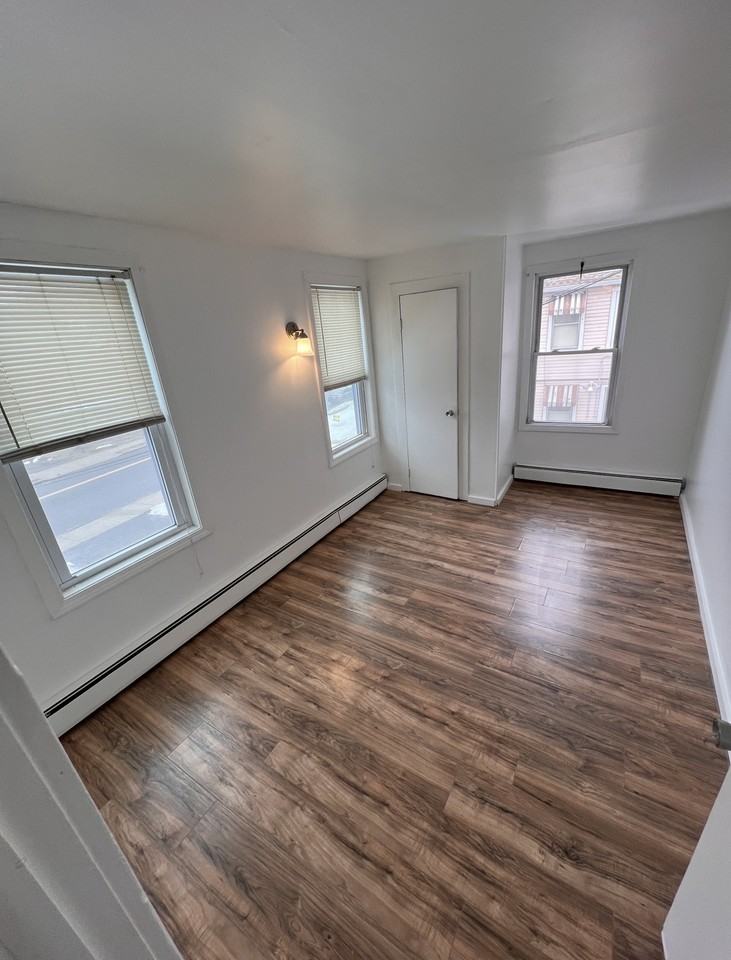 97 Liberty St #97B - Photo 5 of 6