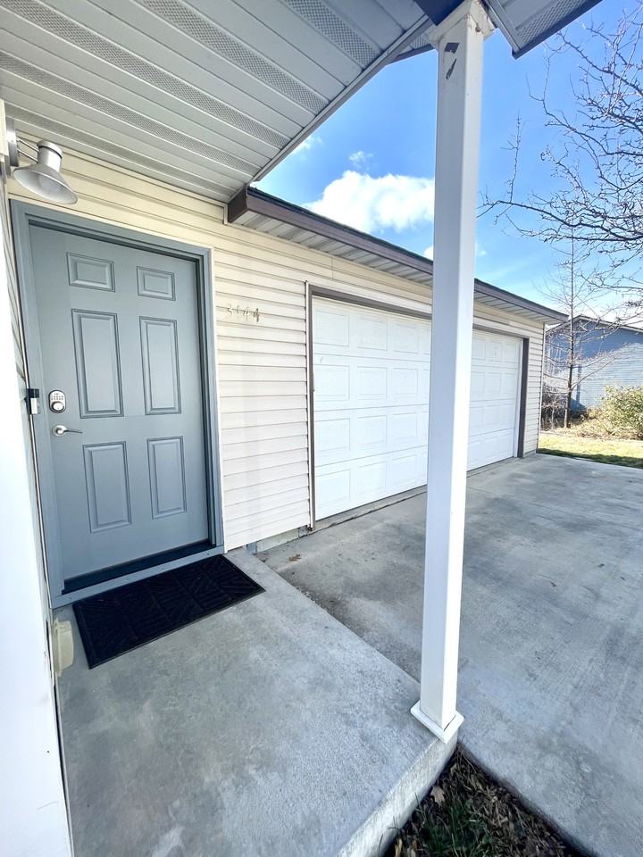 3144 S Virginia Ave #NA - Photo 2 of 25