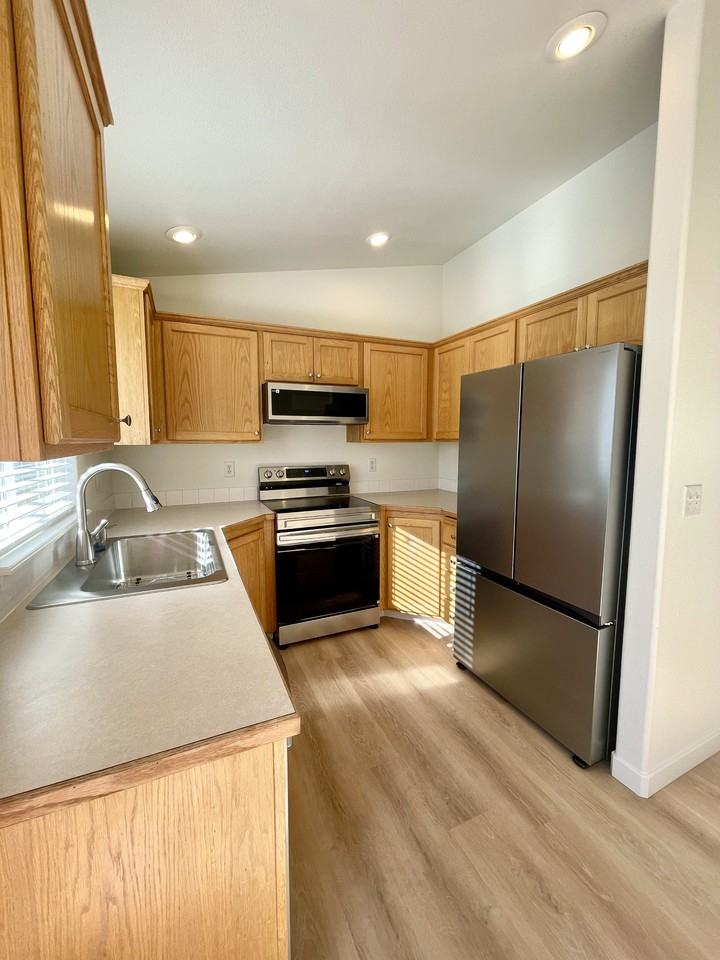 3144 S Virginia Ave #NA - Photo 3 of 25