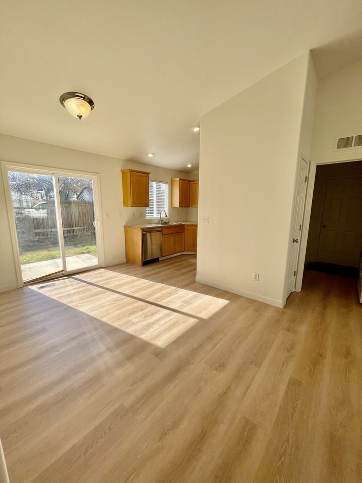 3144 S Virginia Ave #NA - Photo 7 of 25