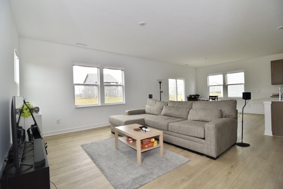 899 Norfolk Ln #NA - Photo 5 of 19